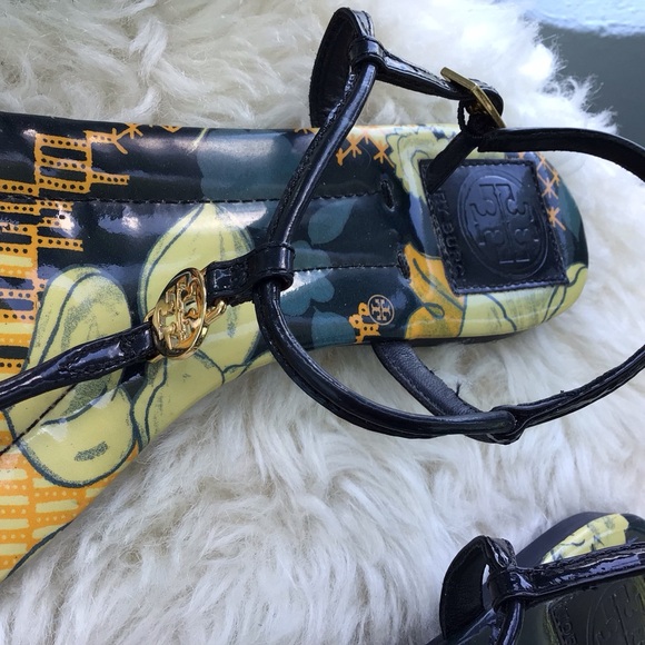 Tory Burch Signature Leather Printed Ankle Strap Thong Sandals Flats - Picture 7 of 9